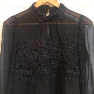 Double zero chiffon lace‎ mock neck blouse